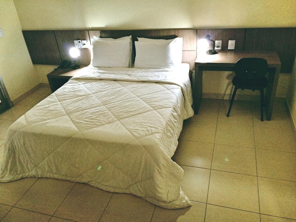 Hotel Mohallem Passos Chambre photo